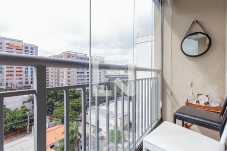 Varanda de kitnet/studio para alugar com 1 quarto, 27m² em Indianópolis, São Paulo