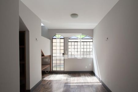 Sala de casa de condomínio para alugar com 2 quartos, 60m² em Itapoã, Belo Horizonte