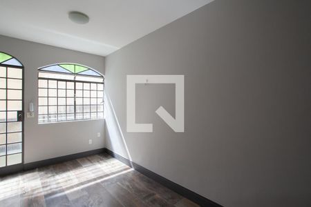 Sala de casa de condomínio para alugar com 2 quartos, 60m² em Itapoã, Belo Horizonte