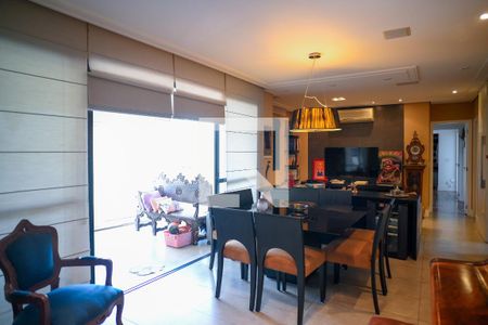 Sala de apartamento à venda com 3 quartos, 130m² em Vila Santo Estefano, São Paulo