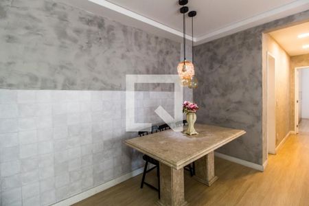 Apartamento à venda com 76m², 2 quartos e 1 vaga Apartamento à venda com 76m², 2 quartos e 1 vagaSala de Jantar