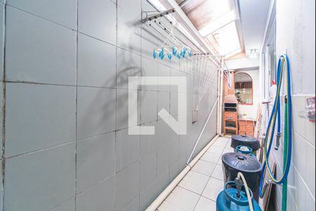 Casa à venda com 150m², 3 quartos e 1 vaga Casa à venda com 150m², 3 quartos e 1 vagaQuintal e Churrasqueira