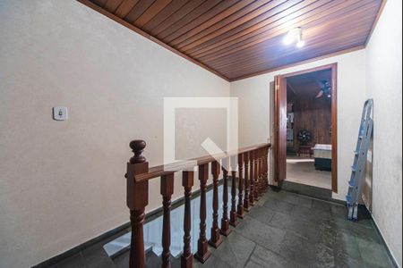 Casa à venda com 150m², 3 quartos e 1 vaga Casa à venda com 150m², 3 quartos e 1 vagaHall da Escada