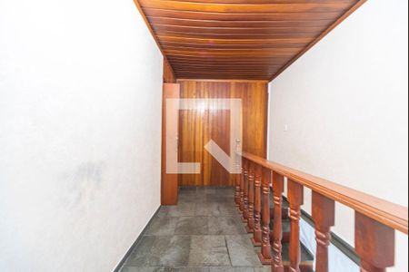 Casa à venda com 150m², 3 quartos e 1 vaga Casa à venda com 150m², 3 quartos e 1 vagaHall da Escada