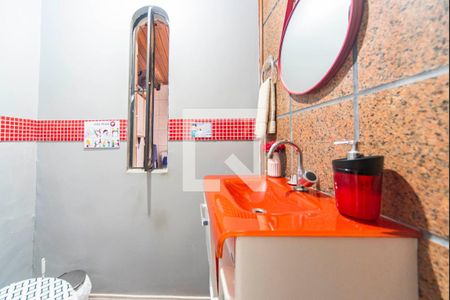 Lavabo de casa à venda com 3 quartos, 150m² em Vila Assunção, Santo André