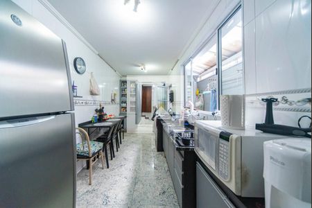 Casa à venda com 150m², 3 quartos e 1 vaga Casa à venda com 150m², 3 quartos e 1 vagaCozinha