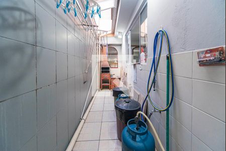 Casa à venda com 150m², 3 quartos e 1 vaga Casa à venda com 150m², 3 quartos e 1 vagaQuintal e Churrasqueira