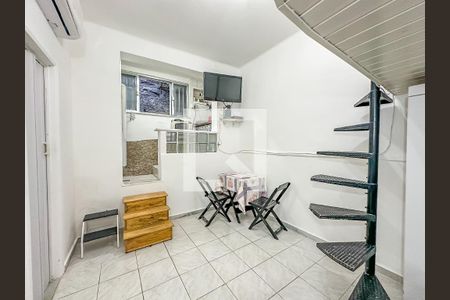 Sala/Quarto de apartamento à venda com 1 quarto, 20m² em Urca, Rio de Janeiro