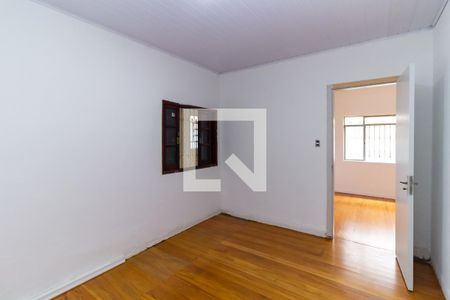 Quarto 2 de casa para alugar com 2 quartos, 75m² em Vila Lucia, São Paulo