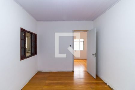 Quarto 2 de casa para alugar com 2 quartos, 75m² em Vila Lucia, São Paulo