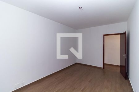 Quarto 1 de casa para alugar com 2 quartos, 70m² em Vila Lucia, São Paulo