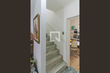 Casa à venda com 138m², 4 quartos e 2 vagas Casa à venda com 138m², 4 quartos e 2 vagasCorredor