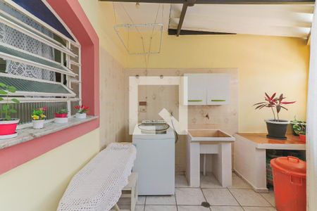 Casa à venda com 138m², 4 quartos e 2 vagas Casa à venda com 138m², 4 quartos e 2 vagasÁrea de Serviço