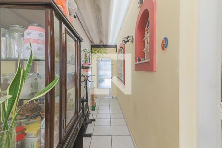 Casa à venda com 138m², 4 quartos e 2 vagas Casa à venda com 138m², 4 quartos e 2 vagasCorredor Lateral