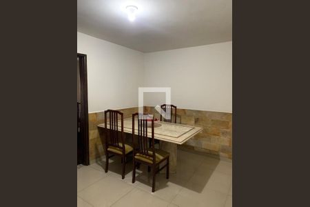 Casa à venda com 3 quartos, 200m² em Alípio de Melo, Belo Horizonte