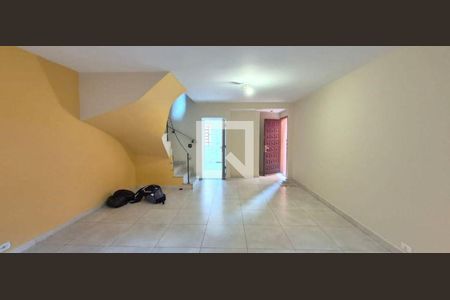 Casa à venda com 3 quartos, 144m² em Jardim Rizzo, São Paulo