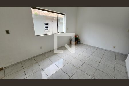 Sala de casa para alugar com 3 quartos, 100m² em Boqueirão, Santos