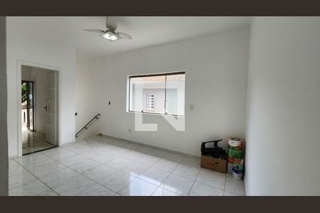 Detalhe Sala de casa para alugar com 3 quartos, 100m² em Boqueirão, Santos