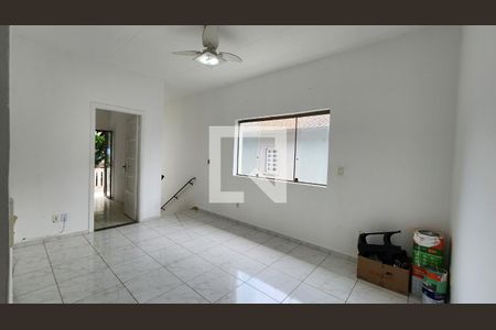 Sala de casa para alugar com 3 quartos, 100m² em Boqueirão, Santos