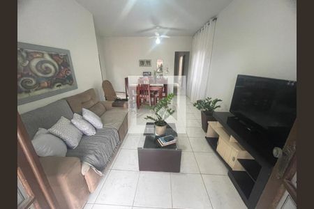 Casa à venda com 3 quartos, 224m² em Itaipu, Niterói