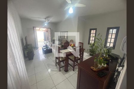 Casa à venda com 3 quartos, 224m² em Itaipu, Niterói