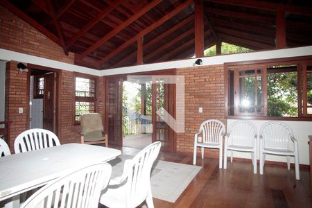 Sala de Estar Edícula de casa à venda com 6 quartos, 420m² em Petrópolis, Porto Alegre