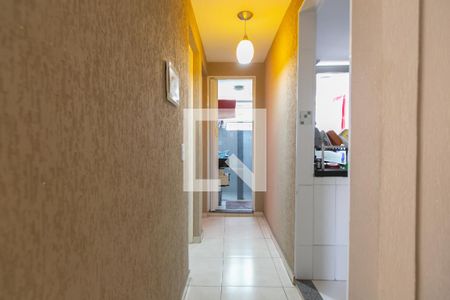 Corredor de apartamento para alugar com 2 quartos, 45m² em Vila Nova Curuca, São Paulo