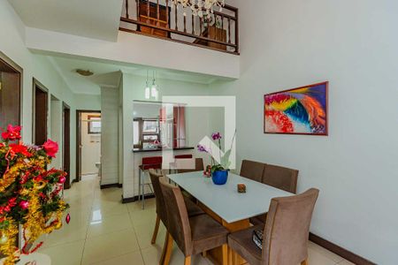 Sala de casa à venda com 3 quartos, 146m² em Hípica, Porto Alegre