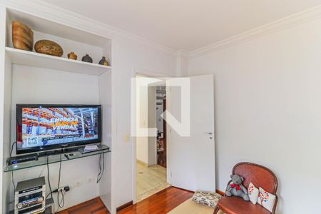 Sala de TV de casa para alugar com 3 quartos, 251m² em Vila Elvira, São Paulo