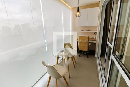 Varanda de kitnet/studio para alugar com 1 quarto, 35m² em Real Parque, São Paulo