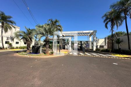 Apartamento para alugar com 40m², 2 quartos e 1 vaga Apartamento para alugar com 40m², 2 quartos e 1 vagaFachada