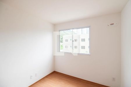 Quarto 1 de apartamento para alugar com 2 quartos, 50m² em Jardim Alvorada, Nova Iguaçu