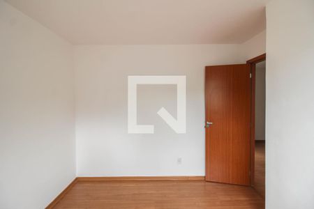 Quarto 1 de apartamento para alugar com 2 quartos, 50m² em Jardim Alvorada, Nova Iguaçu