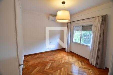 Quarto 1 - Suíte de casa de condomínio à venda com 3 quartos, 406m² em Jardim Madalena, Campinas