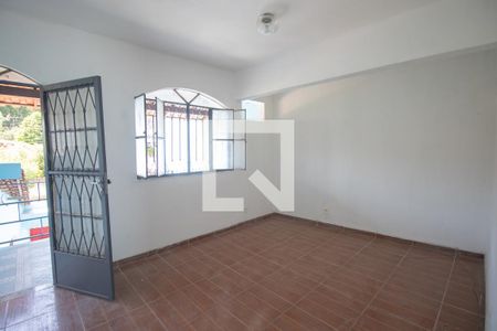 Sala de casa para alugar com 2 quartos, 119m² em Alcantara, São Gonçalo