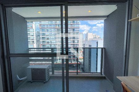 Varanda de kitnet/studio para alugar com 1 quarto, 21m² em Jardim Paulista, São Paulo