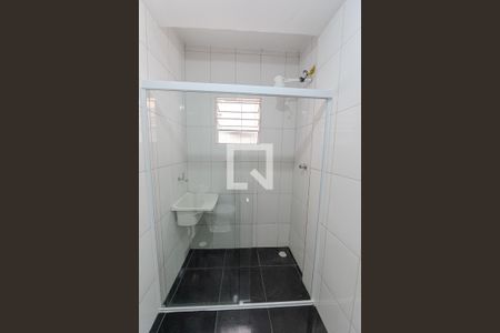 Banheiro de kitnet/studio para alugar com 1 quarto, 25m² em Bela Vista, São Paulo