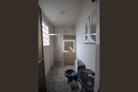 Banheiro de apartamento para alugar com 1 quarto, 200m² em Centro, Nilópolis