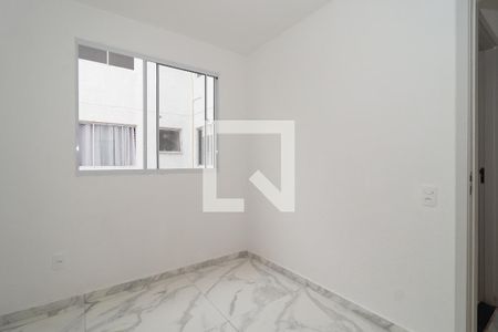 Quarto 2 de apartamento para alugar com 2 quartos, 45m² em Jardim Cláudia, São Paulo