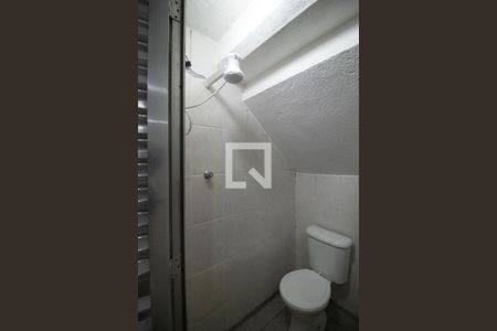 Banheiro de kitnet/studio para alugar com 1 quarto, 36m² em Vila Dom Pedro Ii, São Paulo