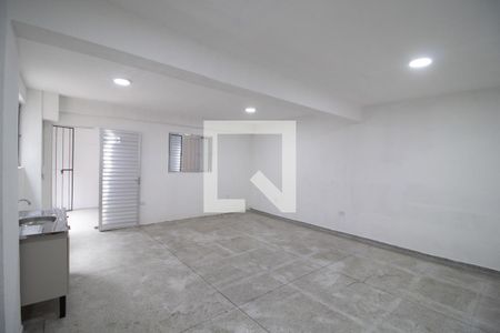 Quarto e Cozinha  de kitnet/studio para alugar com 1 quarto, 36m² em Vila Dom Pedro Ii, São Paulo