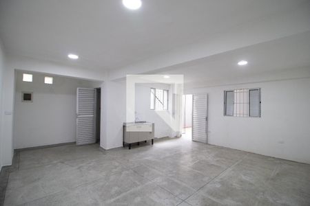 Quarto e Cozinha  de kitnet/studio para alugar com 1 quarto, 36m² em Vila Dom Pedro Ii, São Paulo