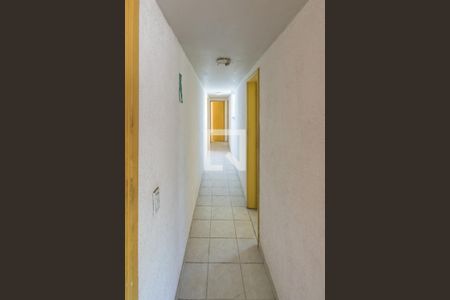 Corredor de apartamento para alugar com 3 quartos, 159m² em Ramos, Rio de Janeiro