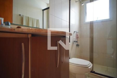 Banheiro da Suíte de apartamento para alugar com 2 quartos, 149m² em Petrópolis, Porto Alegre