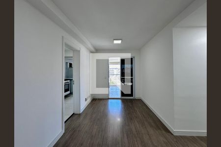 Sala de apartamento para alugar com 2 quartos, 65m² em Santo Amaro, São Paulo