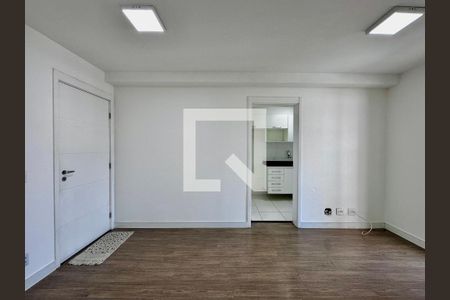 Sala de apartamento para alugar com 2 quartos, 65m² em Santo Amaro, São Paulo