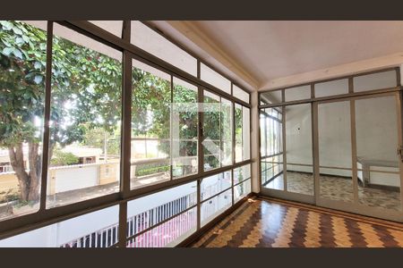 Sala de casa para alugar com 5 quartos, 260m² em Jardim Chapadão, Campinas