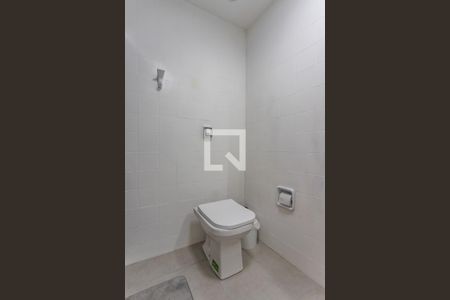 Banheiro de apartamento para alugar com 1 quarto, 41m² em Bela Vista, Porto Alegre