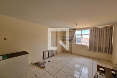 Sala - Dormitório de kitnet/studio para alugar com 1 quarto, 32m² em Centro, Ribeirão Preto