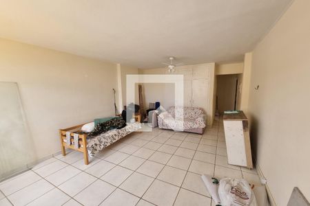 Sala - Dormitório de kitnet/studio para alugar com 1 quarto, 32m² em Centro, Ribeirão Preto